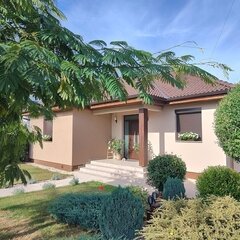 Ják: Luxury modern detached house with double garage
